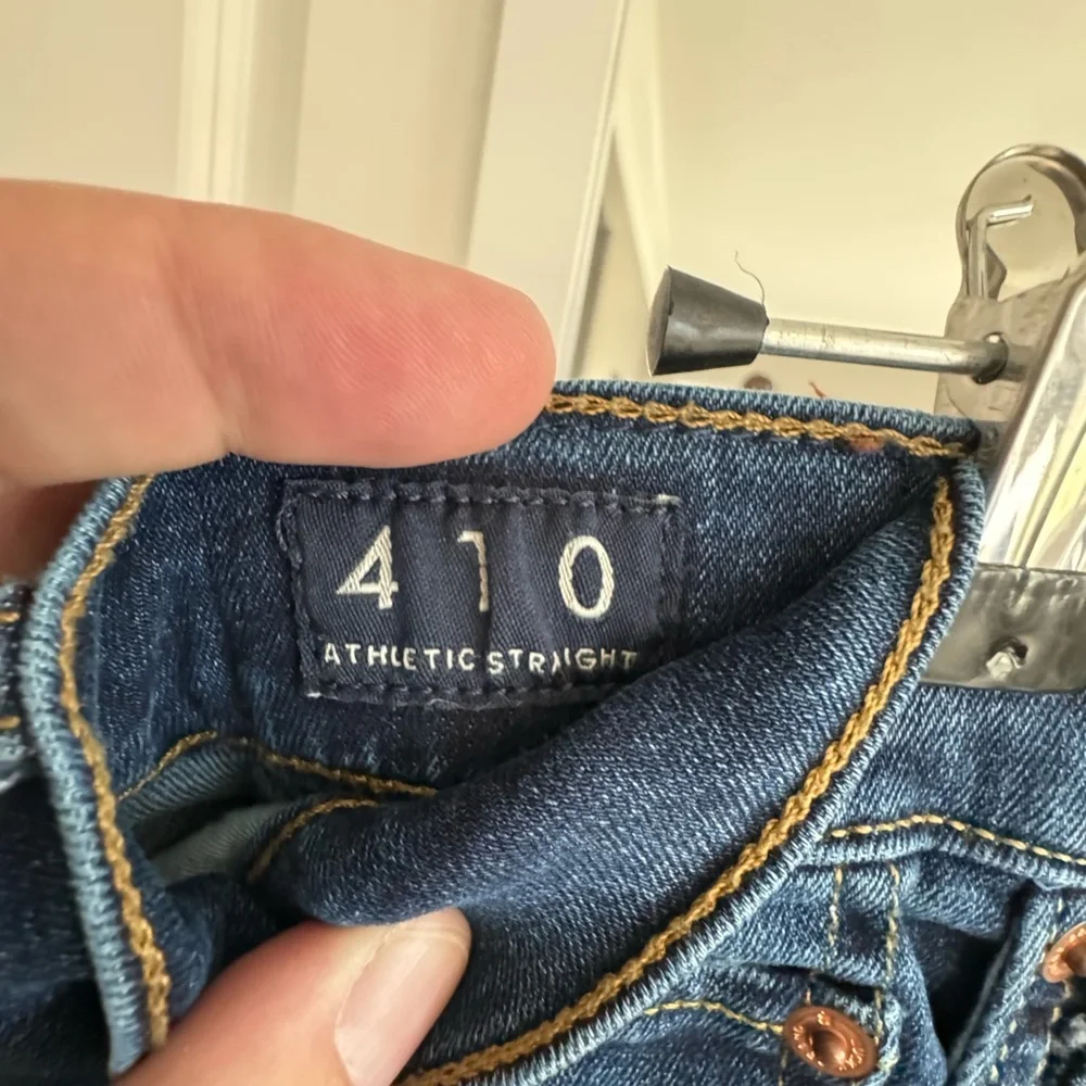 Lucky brand 
Athletic straight 
38/34 - Picture 5 of 7